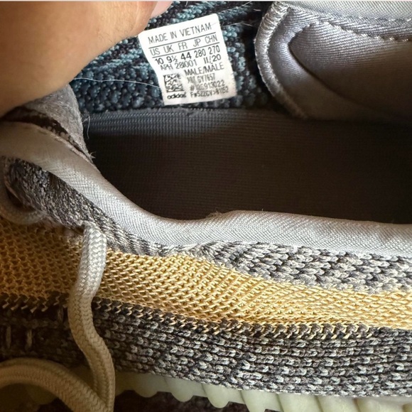 Yeezy 350 Ash Blue